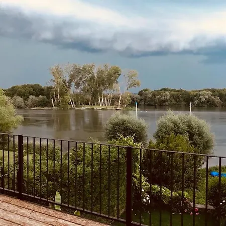 Villa Grande Maison En Bord De Seine, 1h 15de Paris *